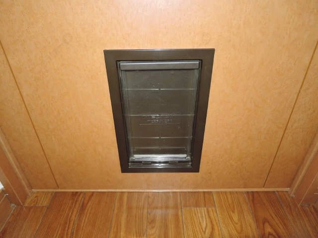 ペットくぐり戸