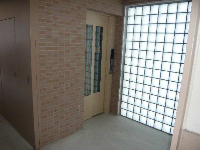 ｴﾚﾍﾞｰﾀｰﾎｰﾙ（3階）