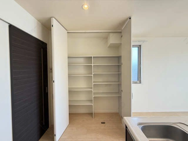 パントリー収納