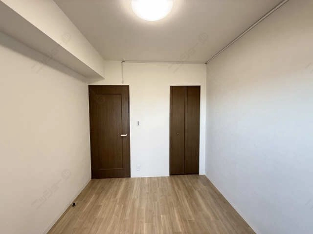 洋室（北西洋間）