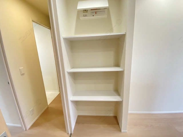 キッチン横収納