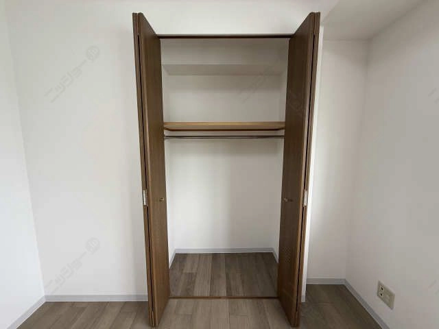 収納（北西洋間）