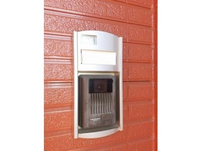 セキュ  リティ