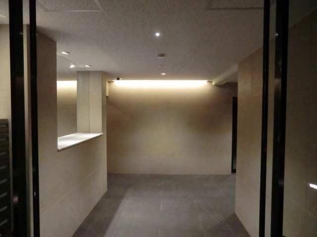 ｴﾝﾄﾗﾝｽﾌﾛｱ（夜）