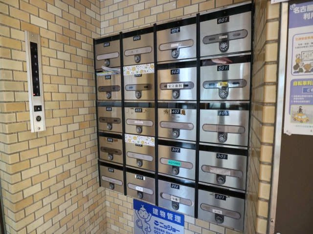 エントラ  ンス