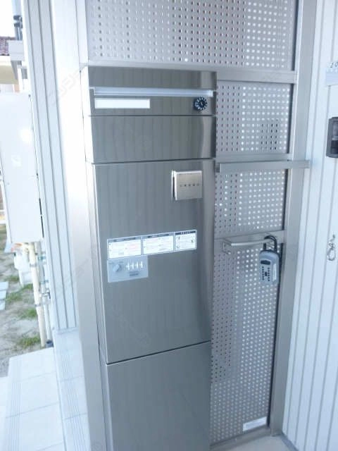 ポストと宅配ＢＯＸ