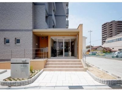   エントランス