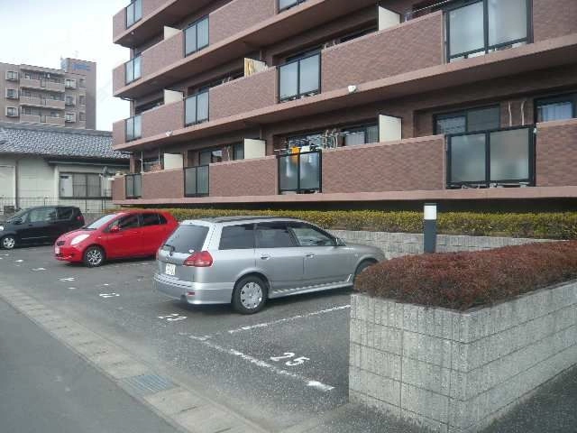 南側駐車場