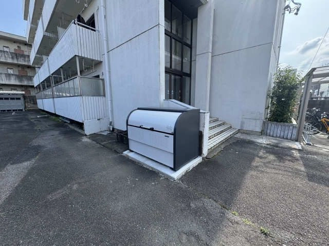ダストボックス