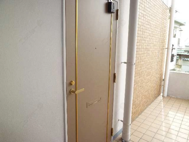 トランクルームドア