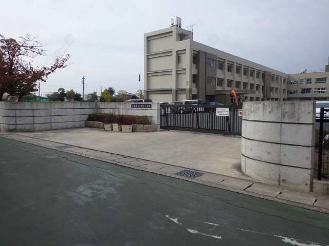 小学校徒歩９分