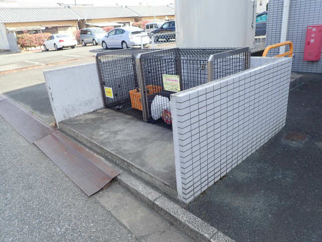 敷地内ゴミステーション