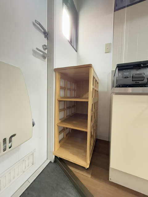 シューズ収納棚