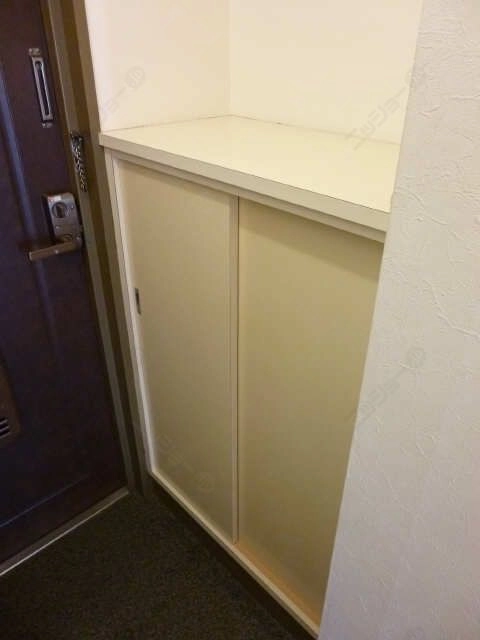 シューズボックス