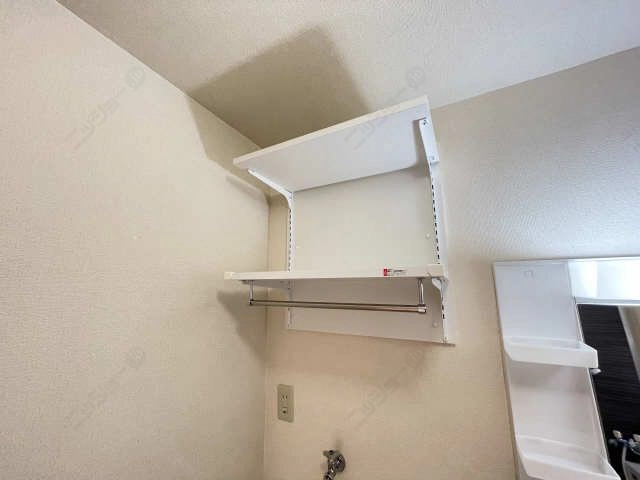 洗濯機置き場上棚