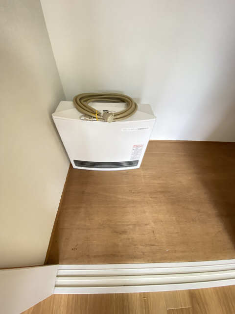 ガスファンヒーター