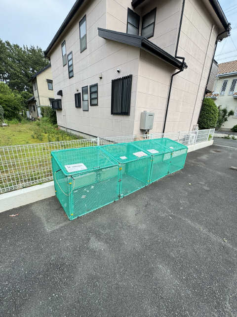 敷地内ゴミ捨て場