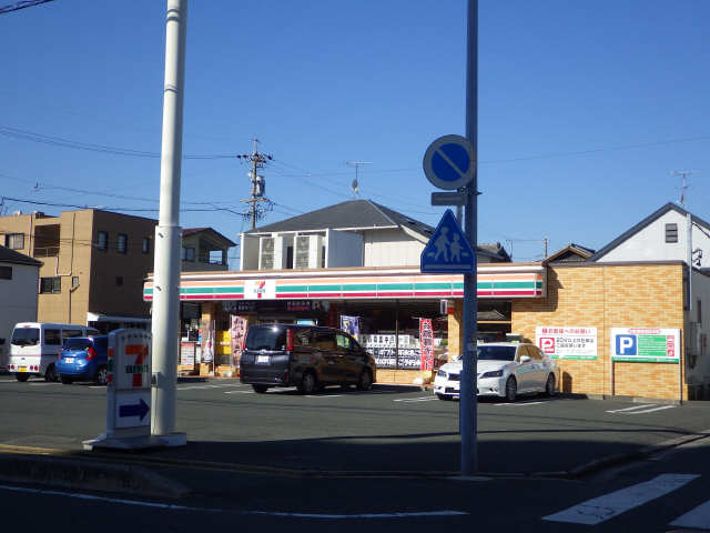 セブンイレブン徒歩５分