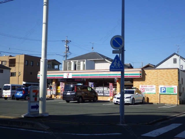 セブンイレブン徒歩５分