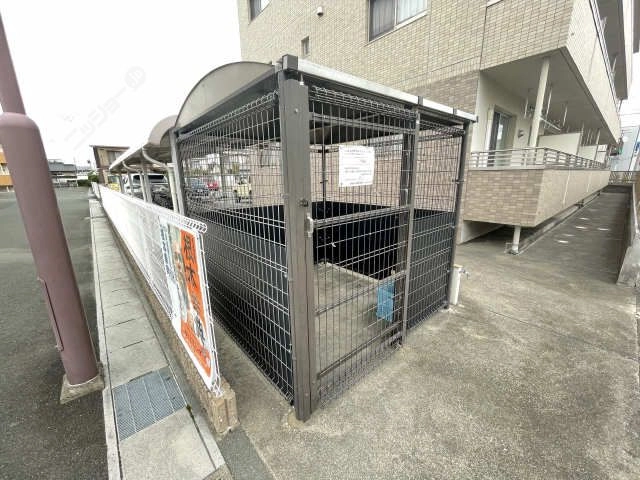 敷地内ゴミ置き場