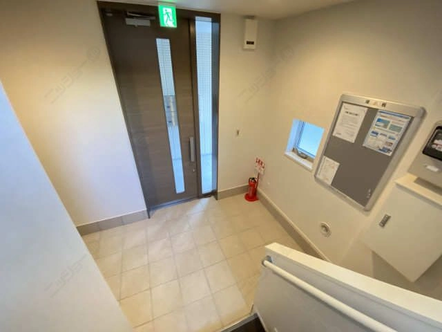 エントランス内