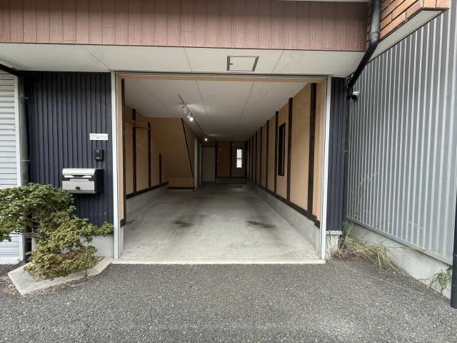 ガレージ
