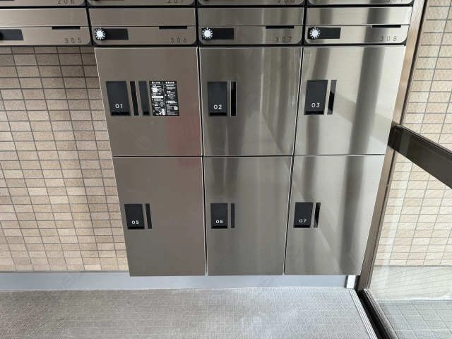 宅配ボックス