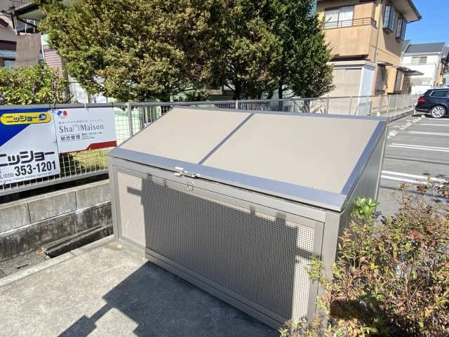 ごみ置き場