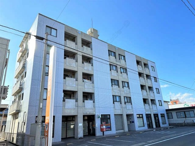 東側外観