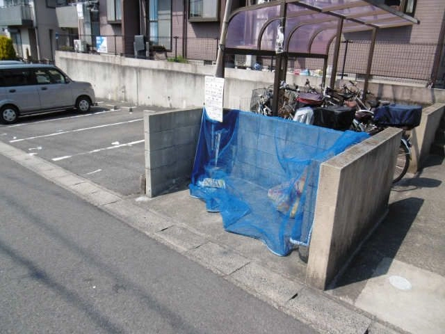 ゴミ置き場
