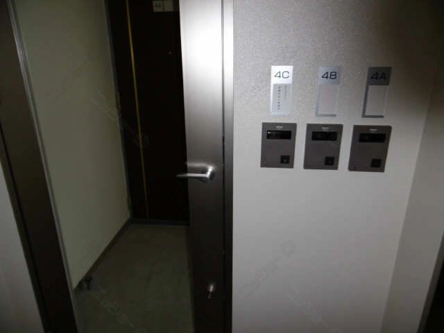 オートロック入口フロア