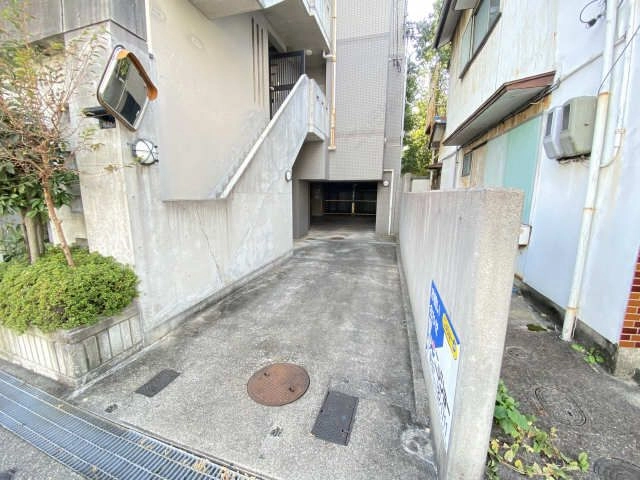 駐車場出入口