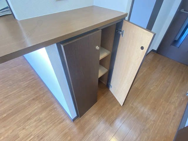 キッチン横収納