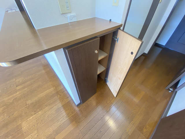 キッチン横収納