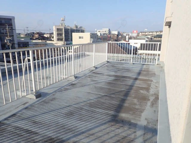 ルーフバルコニー