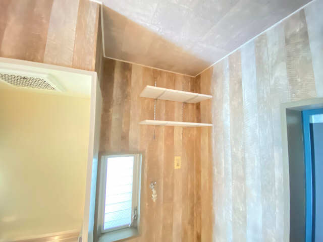 ランドリー可動棚