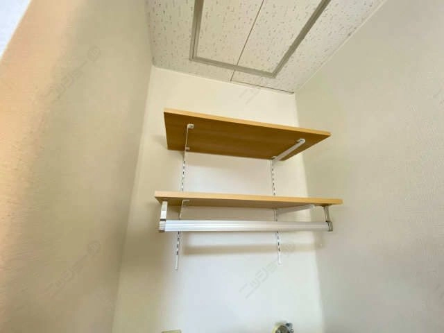 洗濯機上可動棚