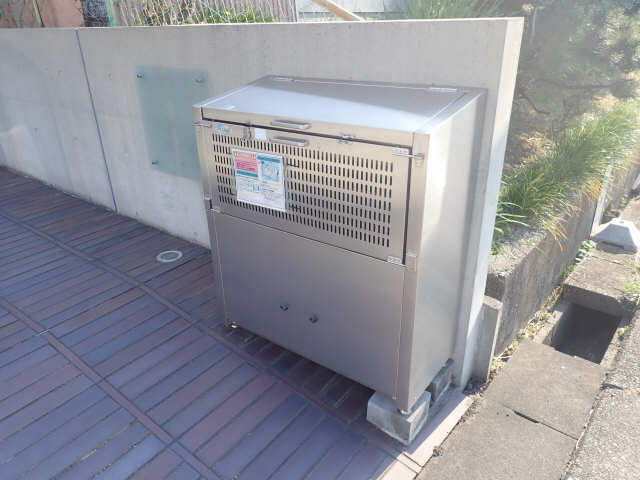 ダストボックス