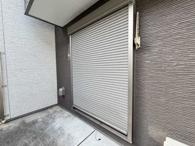 シャッター式雨戸