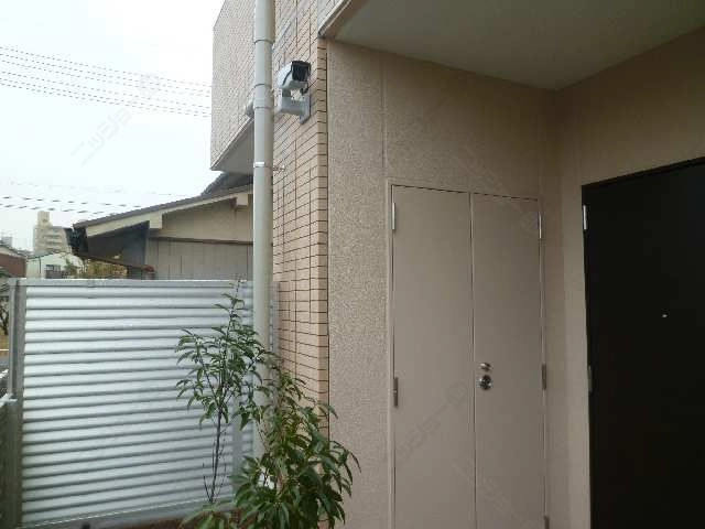 防犯カメラ(玄関前)