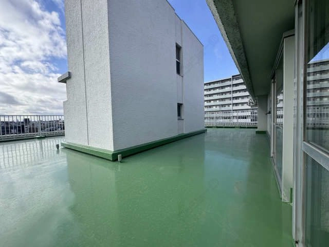 ルーフバルコニー