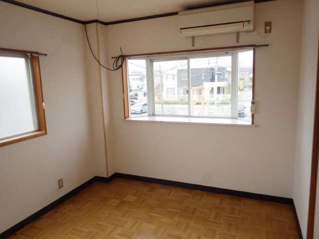 西側洋室
