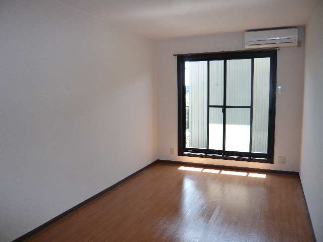 洋室８帖エアコン付