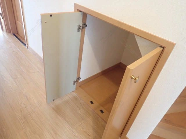 階段下収納