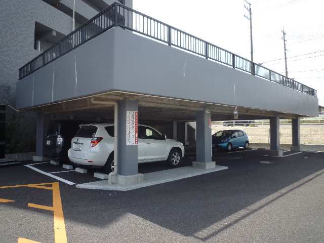 屋根付駐車場