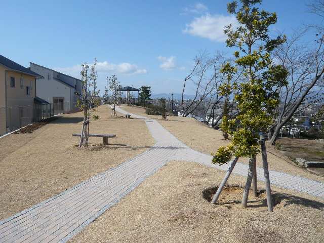 マンション近く公園