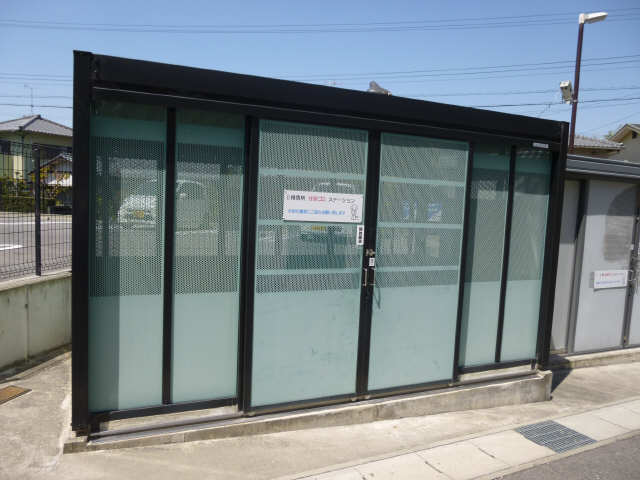 ダストボックス