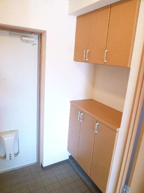 シューズボックス