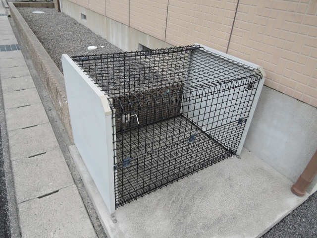 敷地内ゴミ集積所