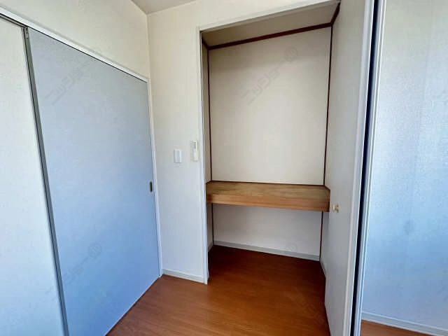 洋室収納